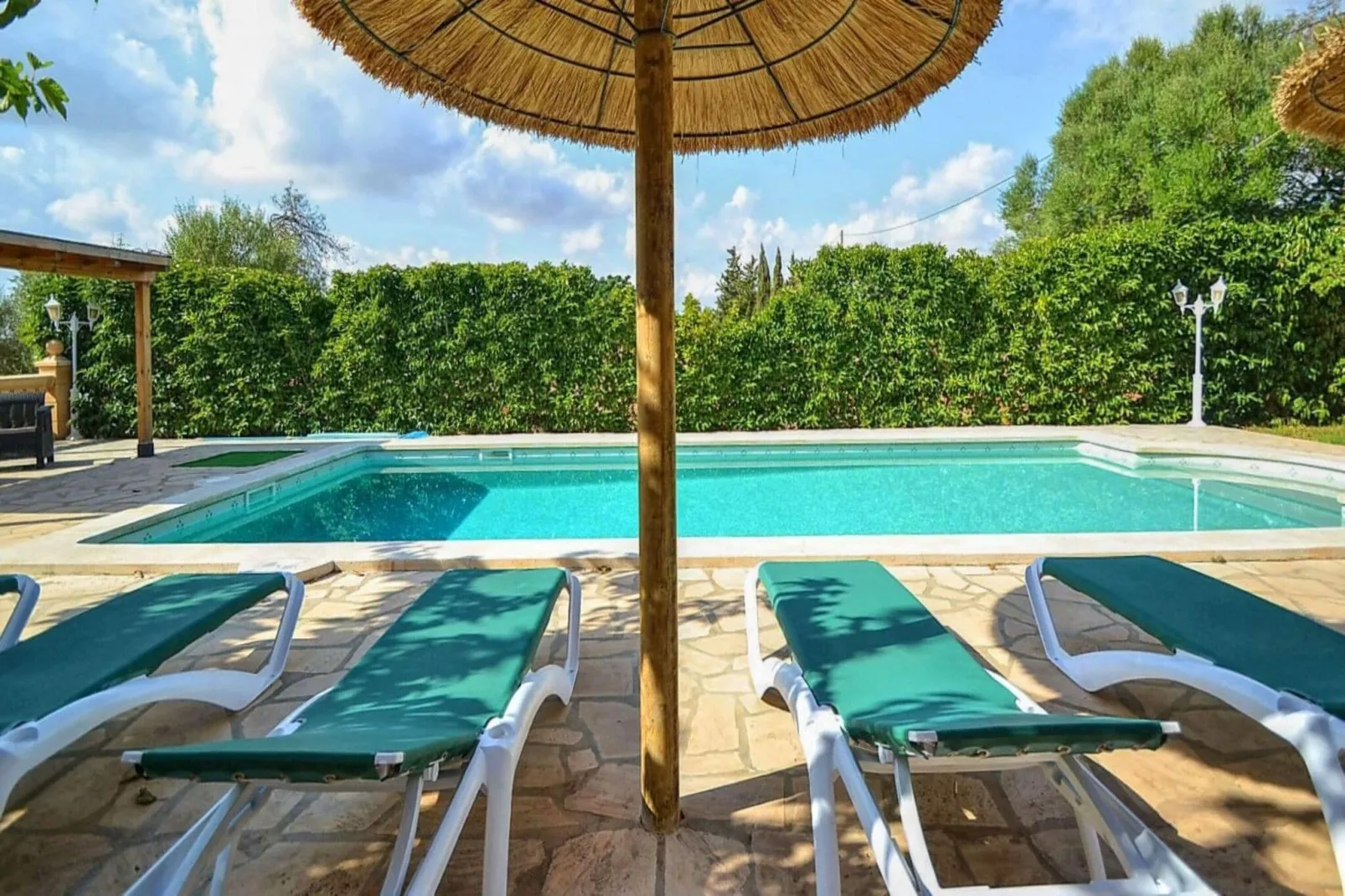 Cova-Pool