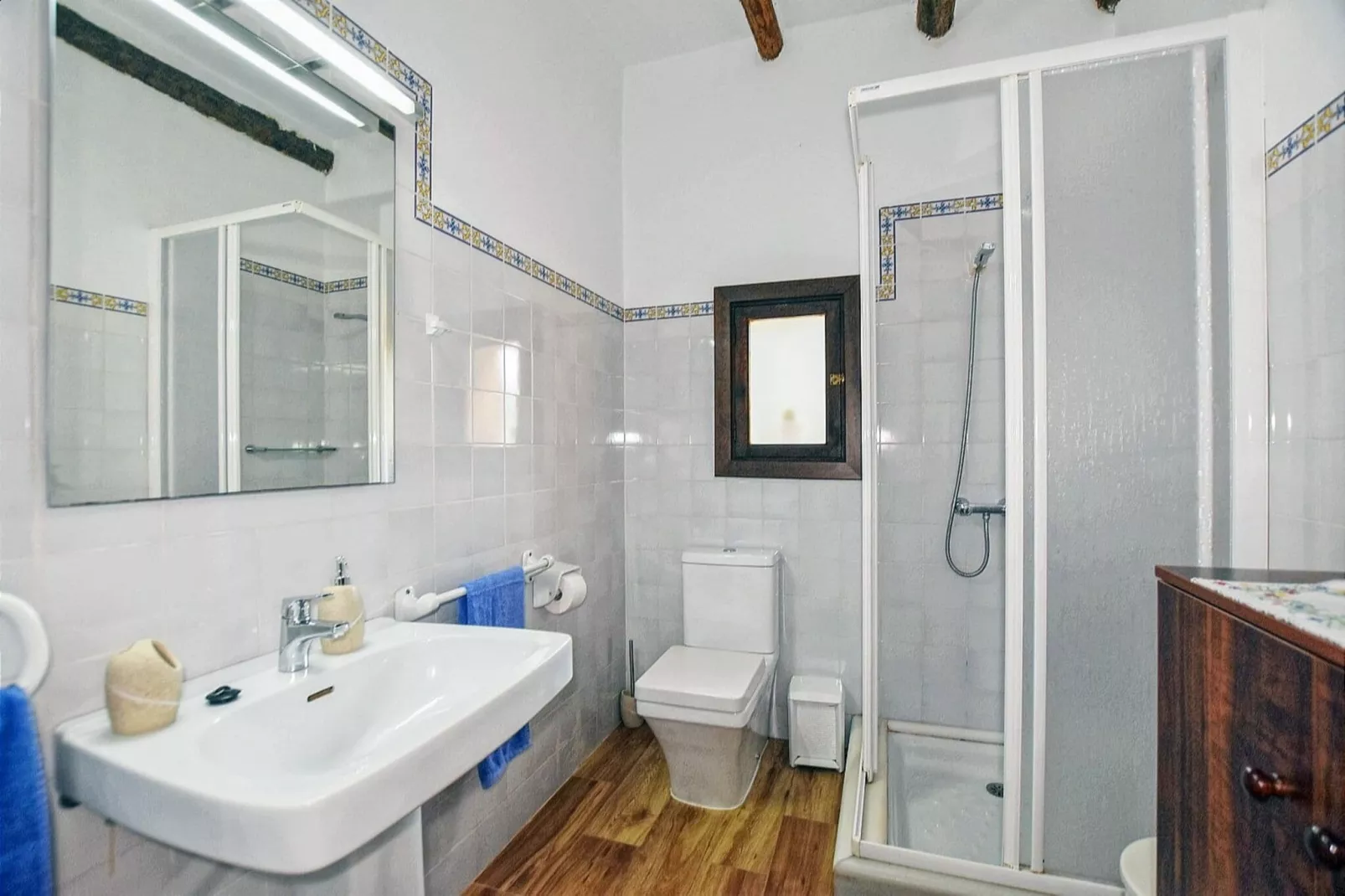 Cova-Bathroom