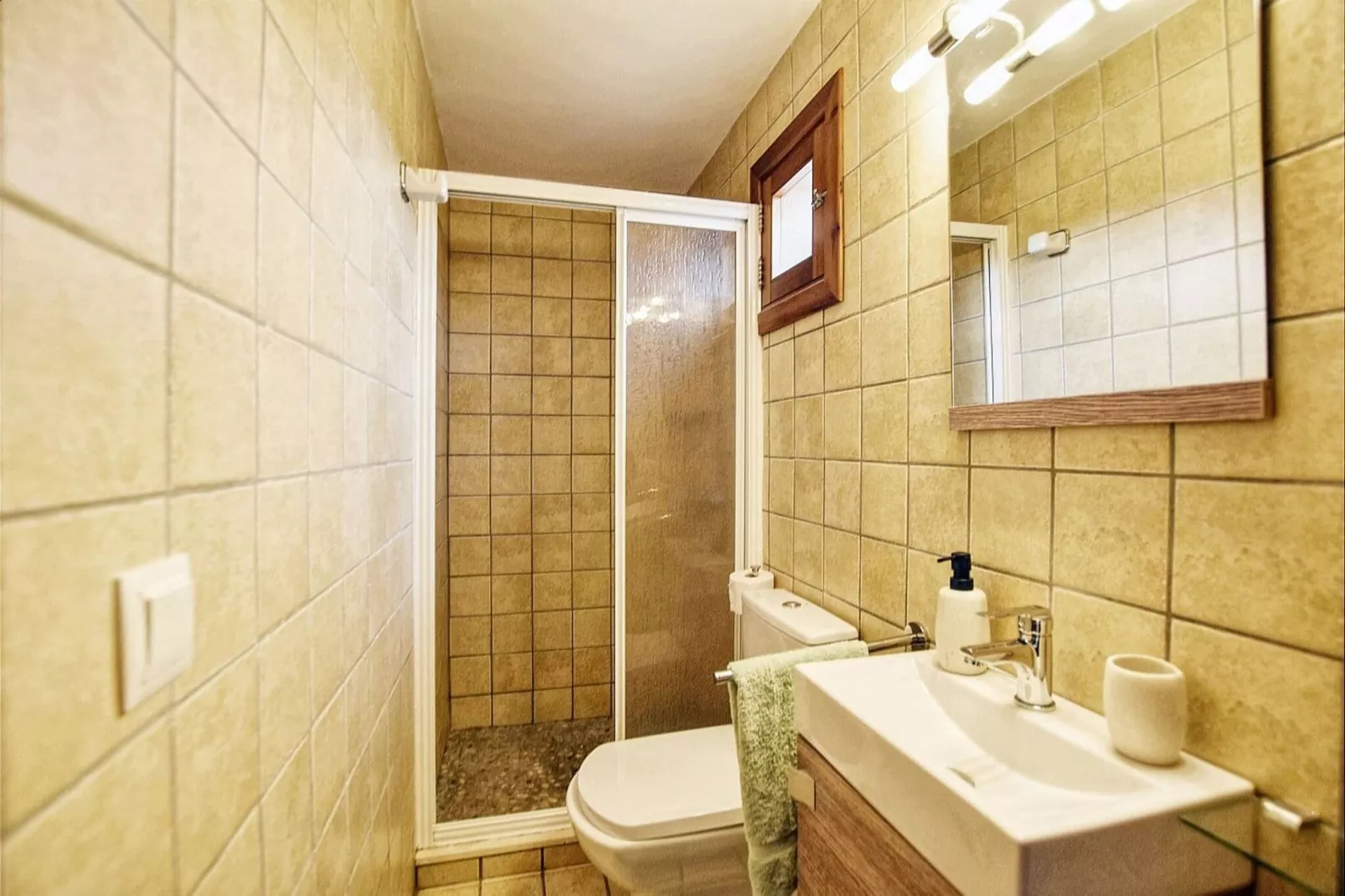 Cova-Bathroom
