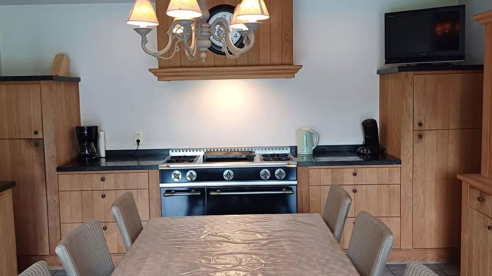 Villa Deluxe-Kitchen