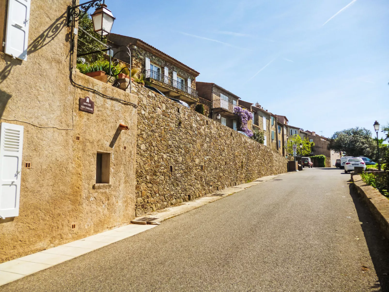 Gassin Village-Outside