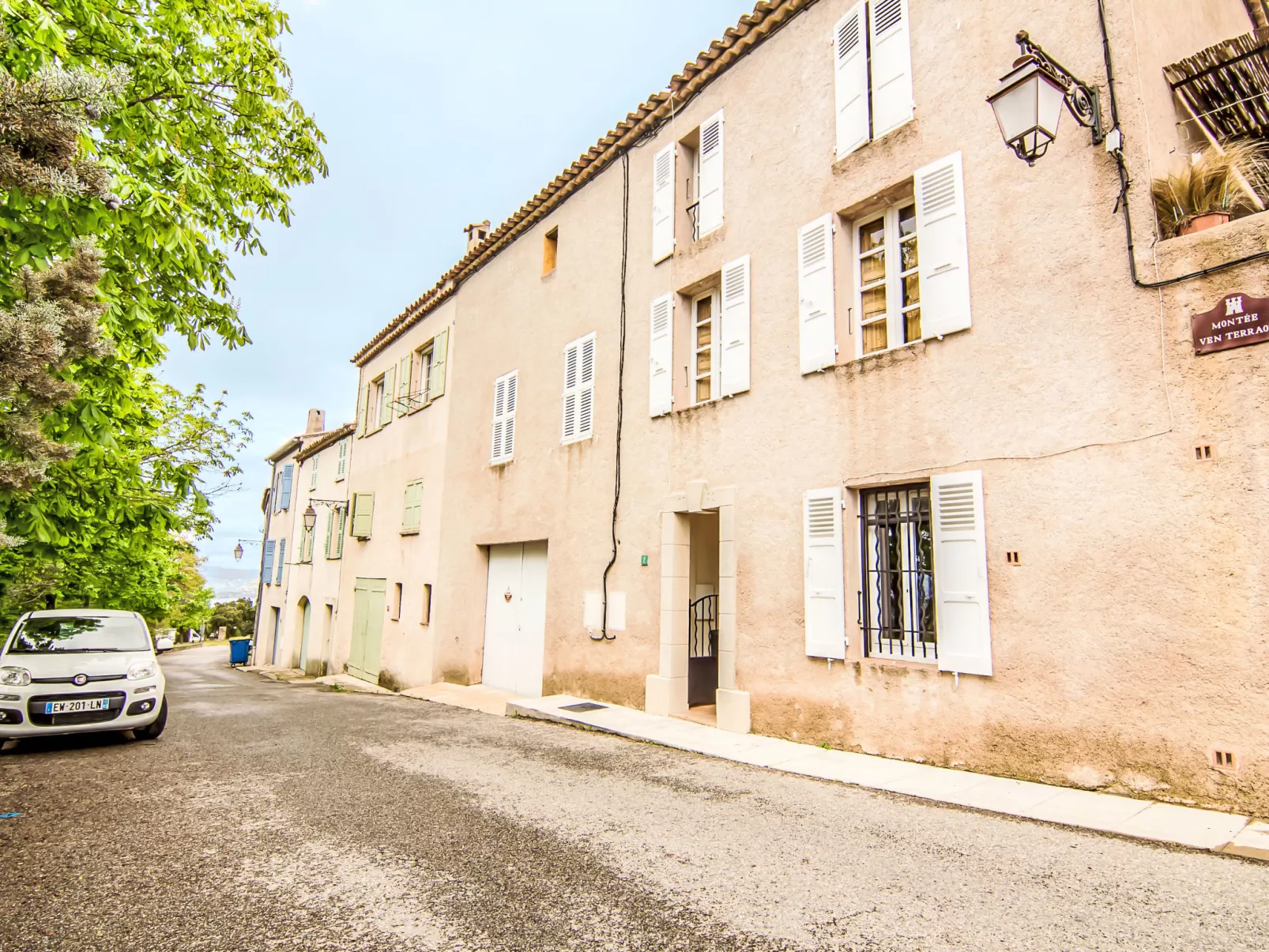 Gassin Village-Outside