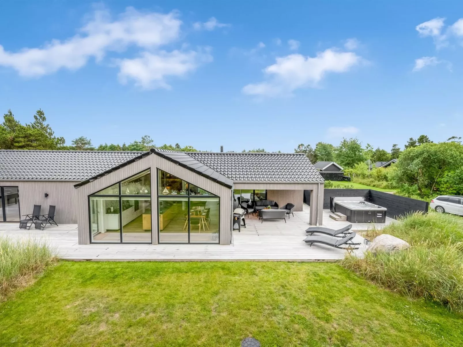 "Antonette" - 1.8km from the sea-Outside