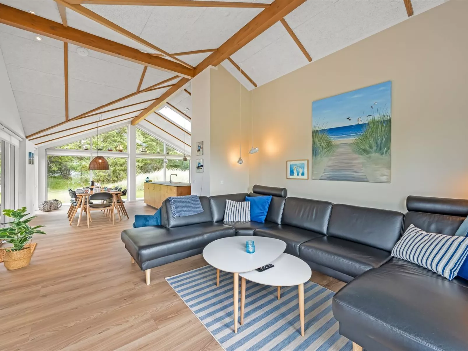 "Antonette" - 1.8km from the sea-Inside