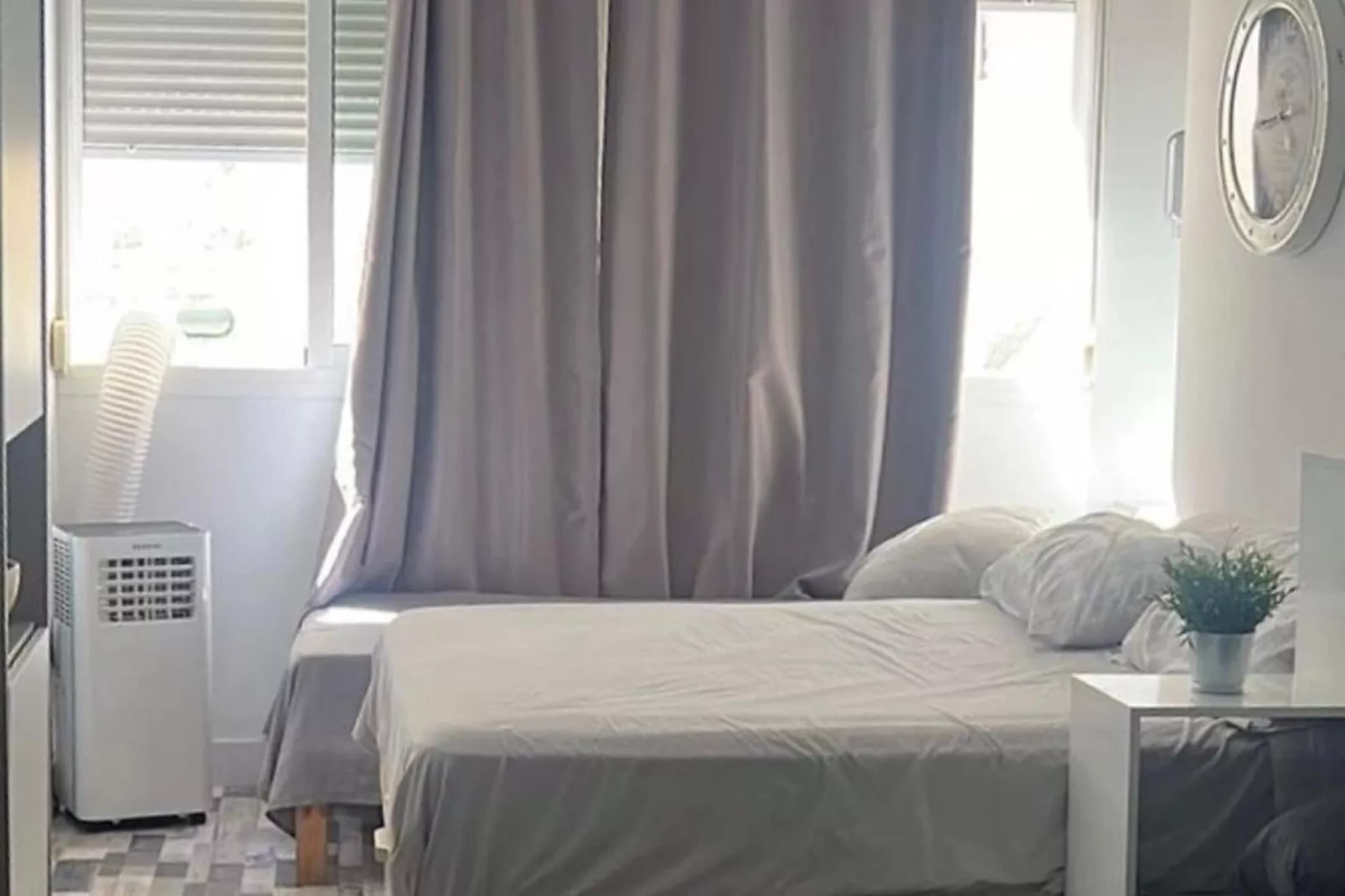 Carlota Alexandri-Bedroom