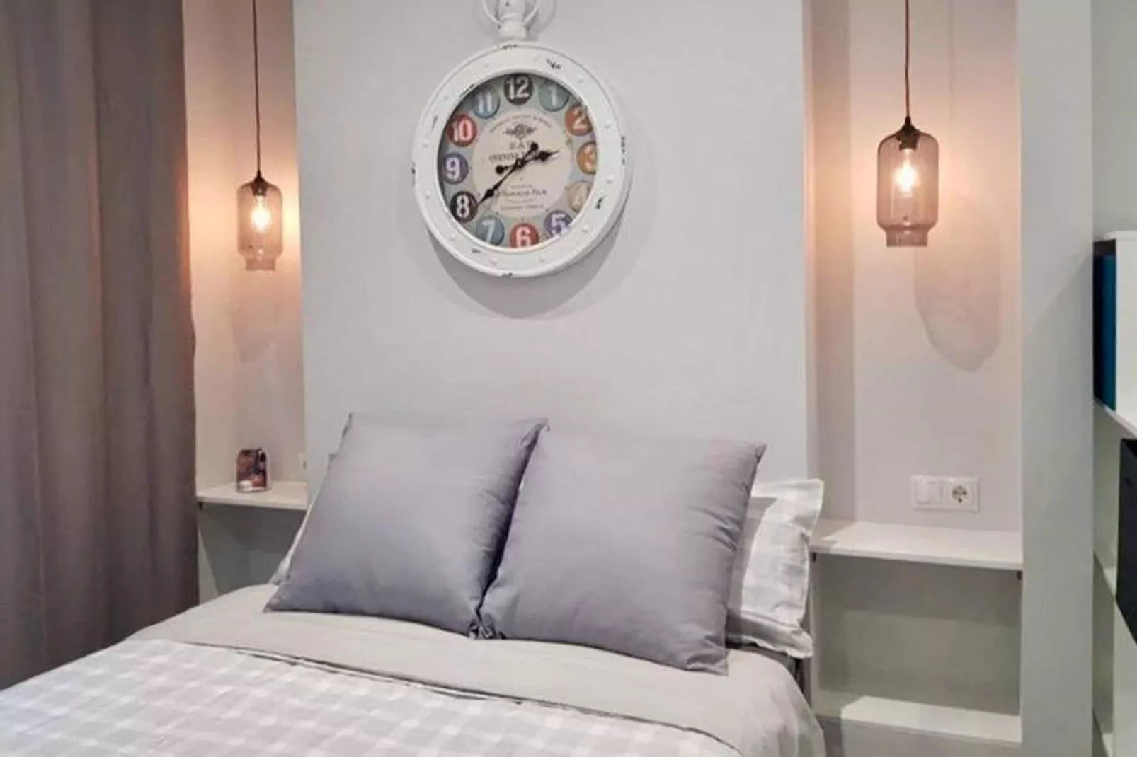 Carlota Alexandri-Bedroom