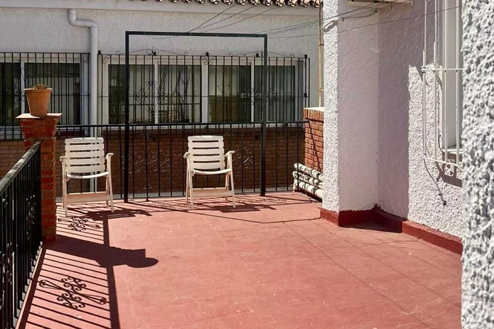 Carlota Alexandri-Terrace balcony