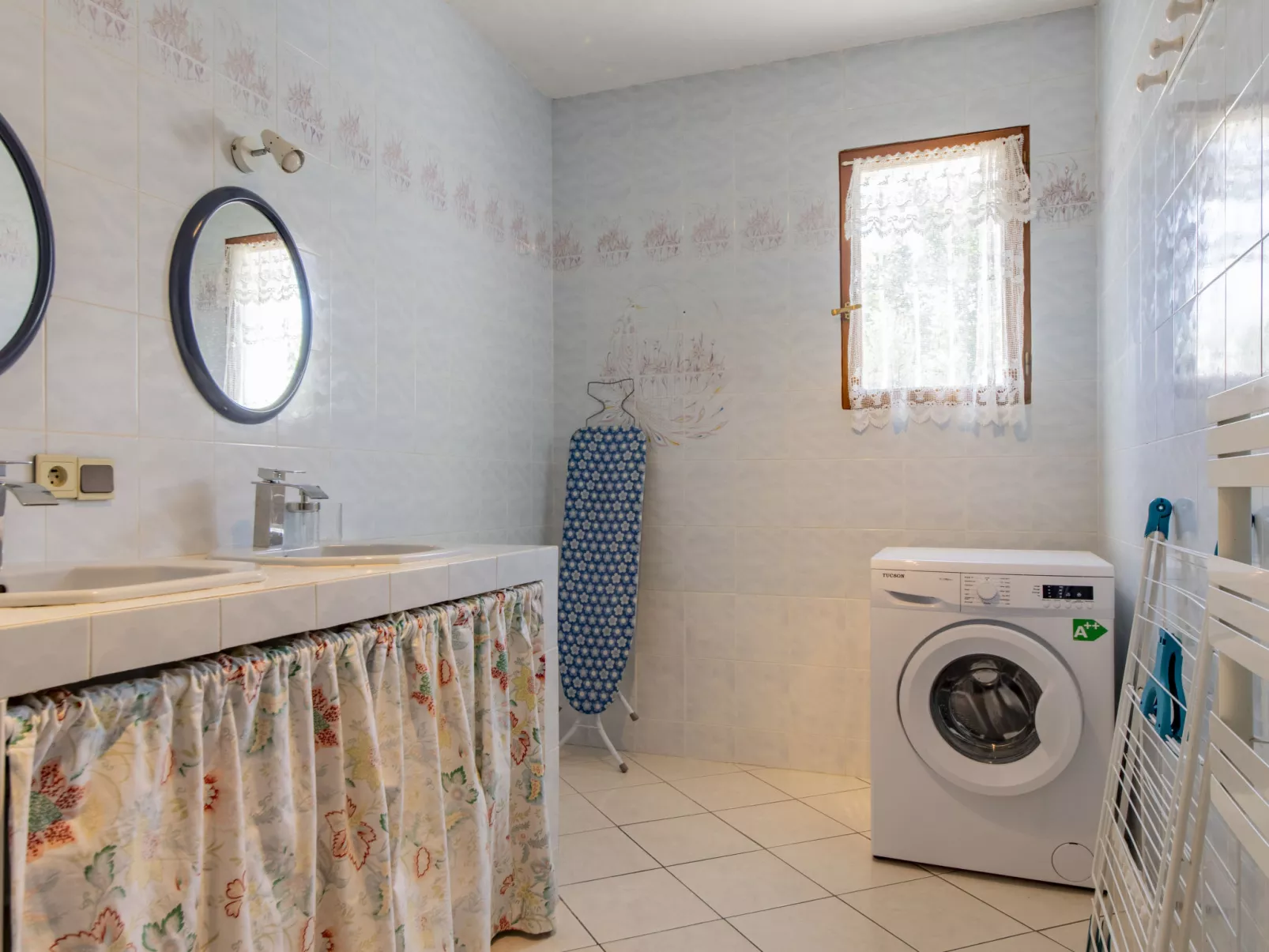 Villa Rose-Inside