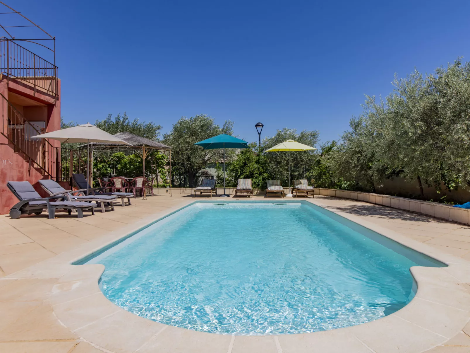 Villa Rose-Outside
