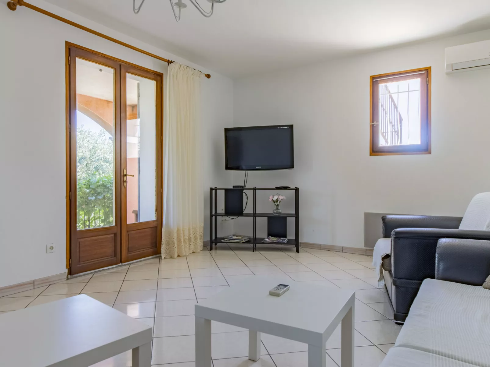 Villa Rose-Inside