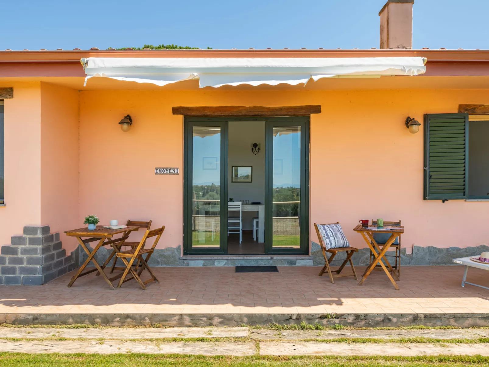 Terra del Vento-Outside