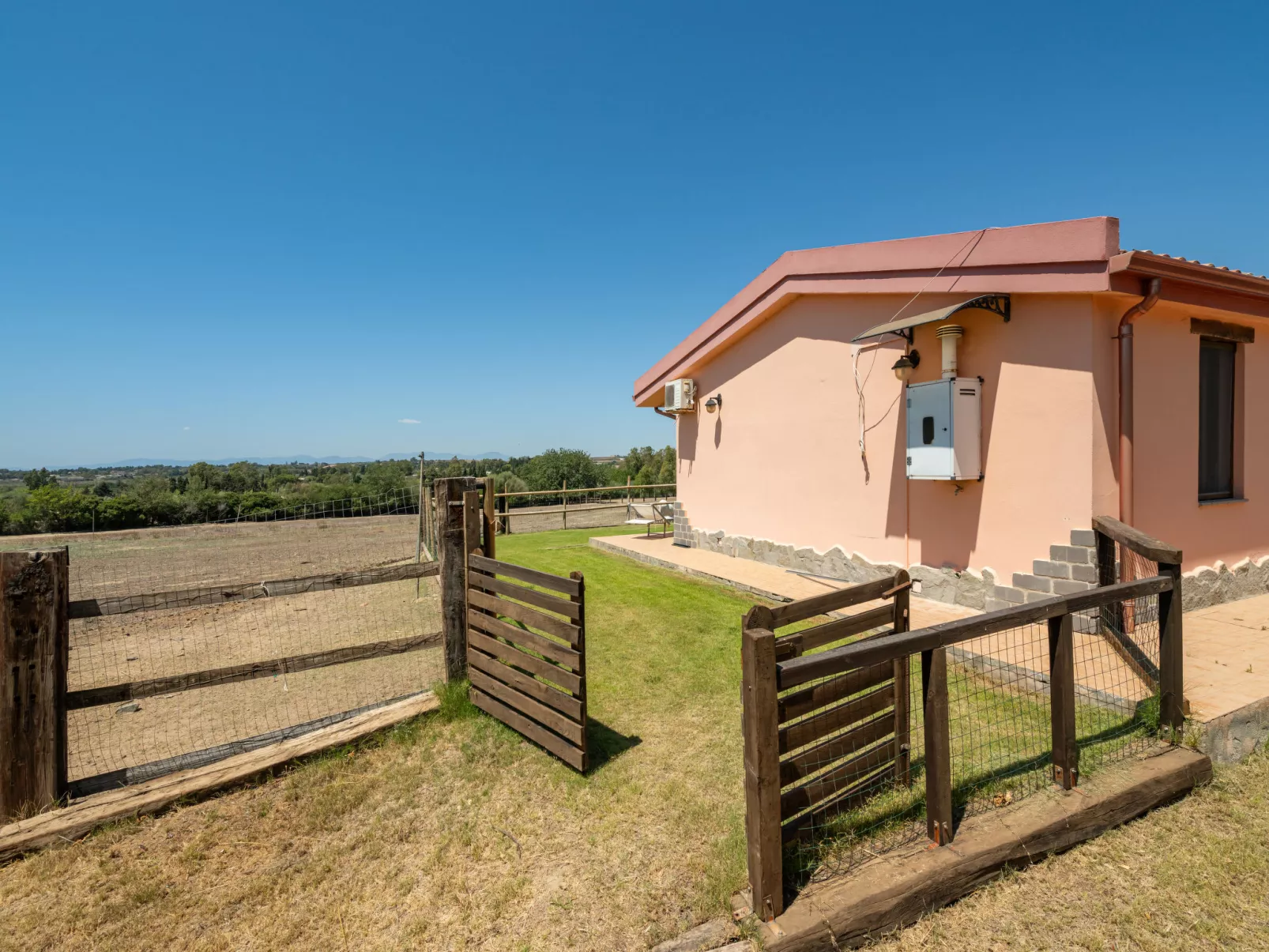 Terra del Vento-Outside
