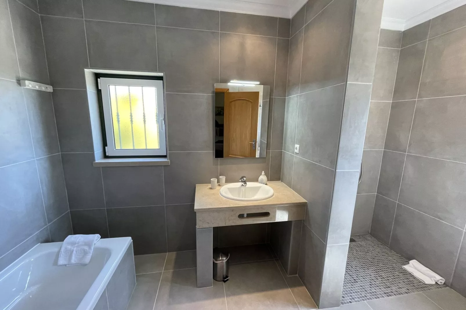 Casa Avilar-Bathroom