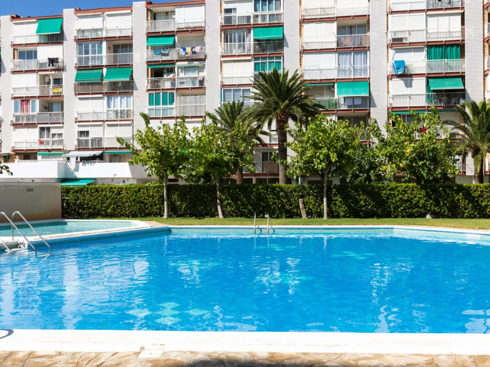 Beach La Pineda-Outside
