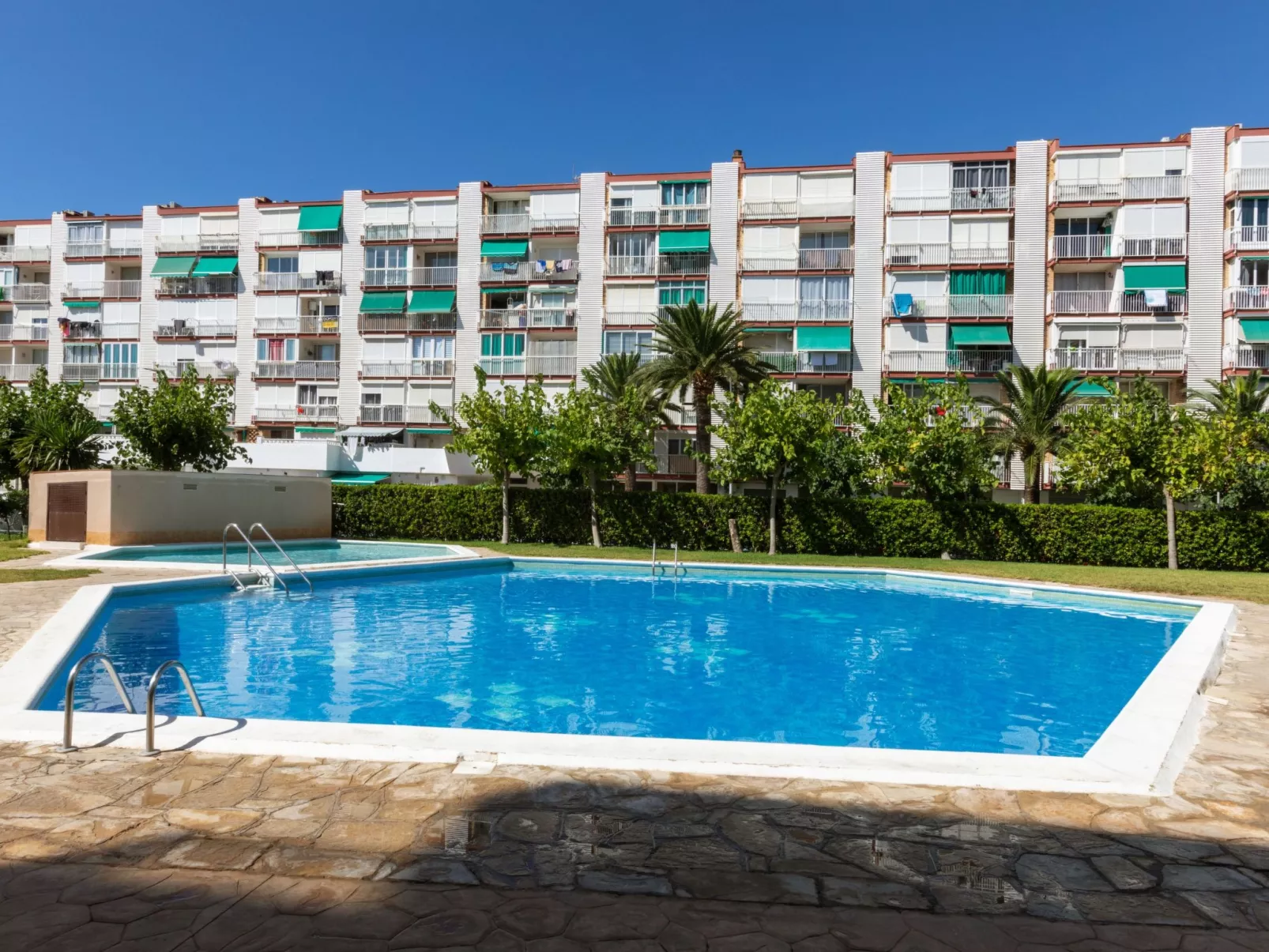 Beach La Pineda-Outside