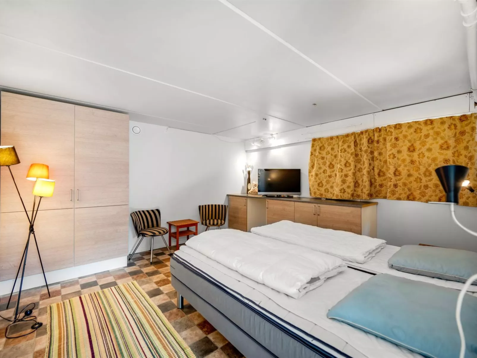 "Evamaria" - 10m from the sea-Inside