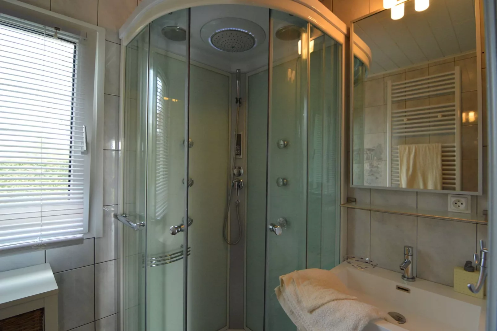 La Fagnardise-Bathroom
