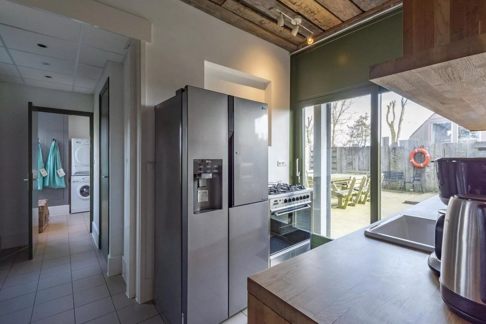 Villa Zuidwester-Kitchen