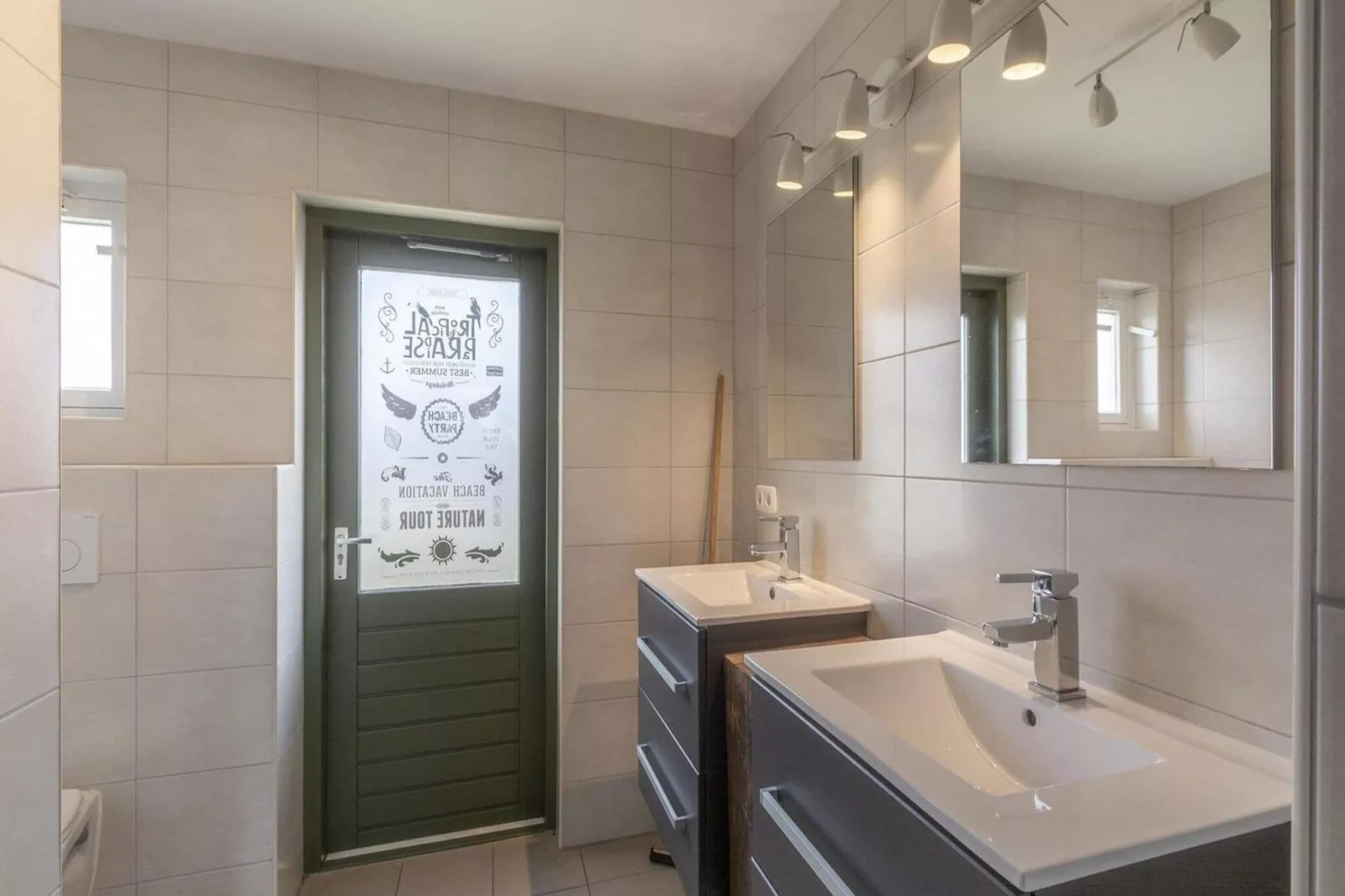 Villa Zuidwester-Bathroom