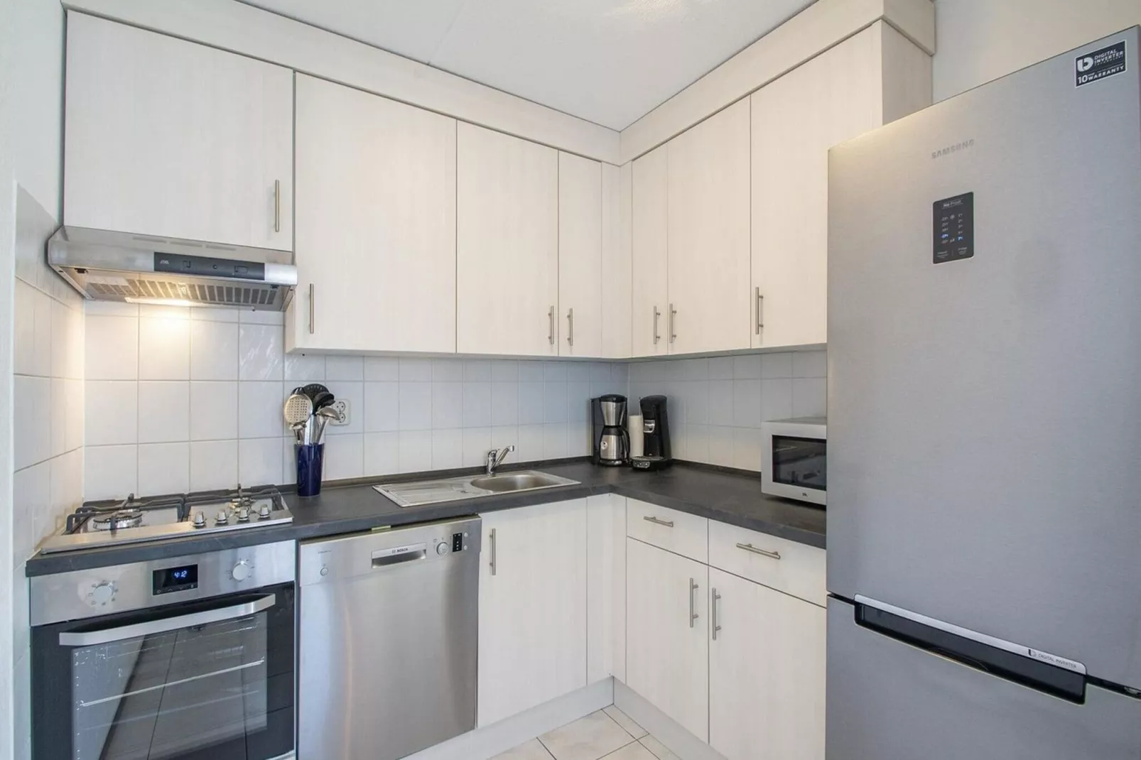 Ooghduyne 187-Kitchen