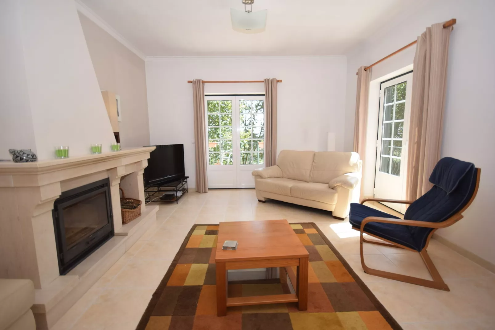 Casa do Coqueiro-Living room