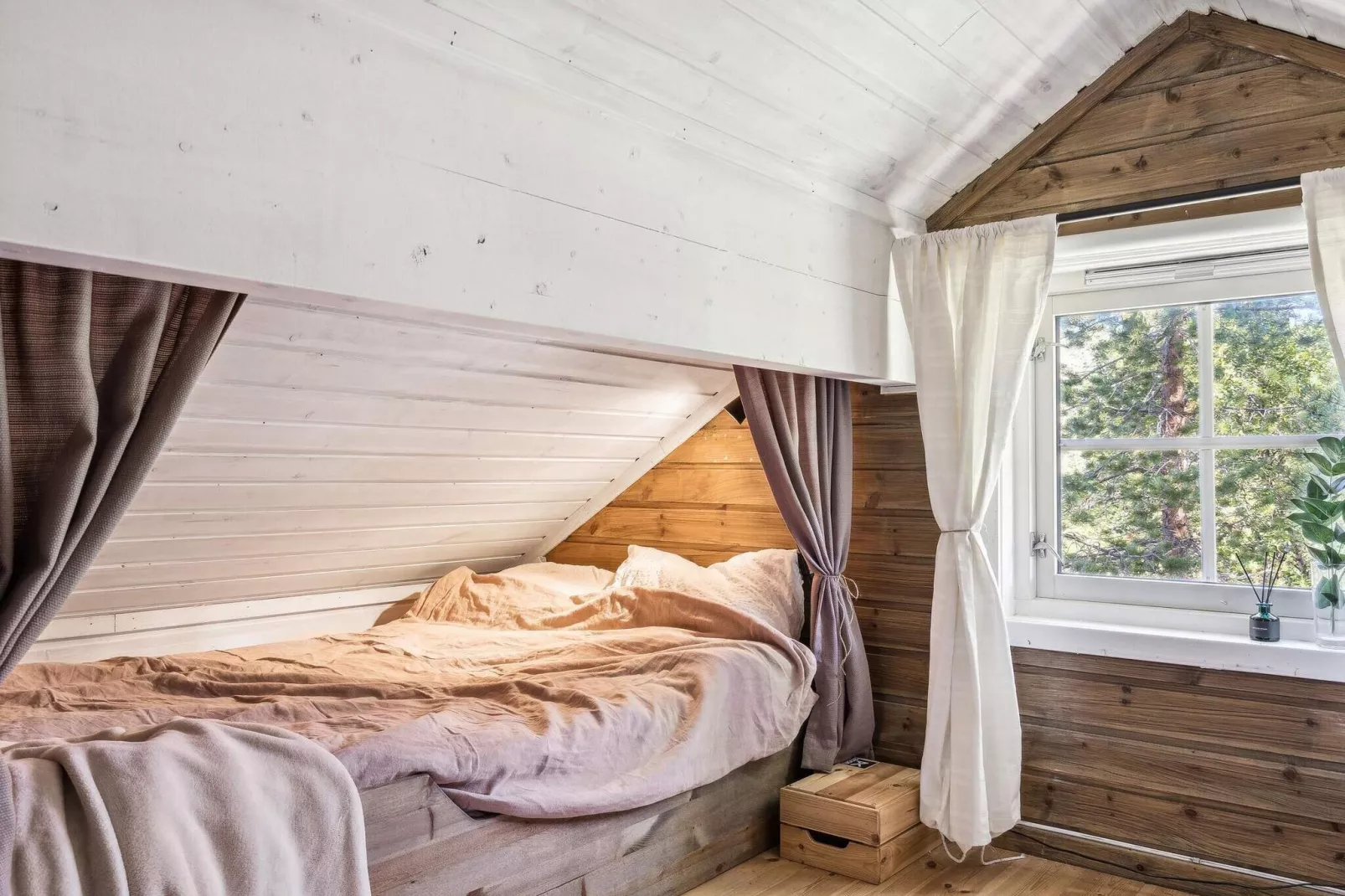 4 star holiday home in Storsteinnes-Indoor