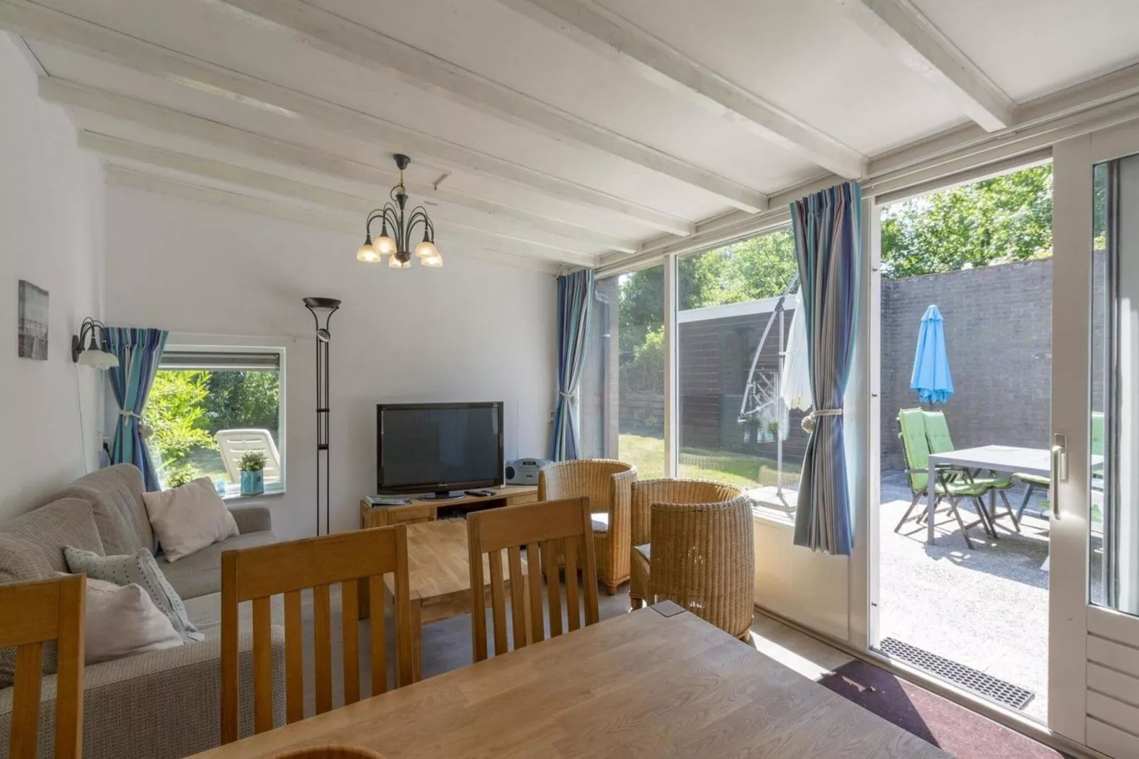 Duinland 190-Dining room