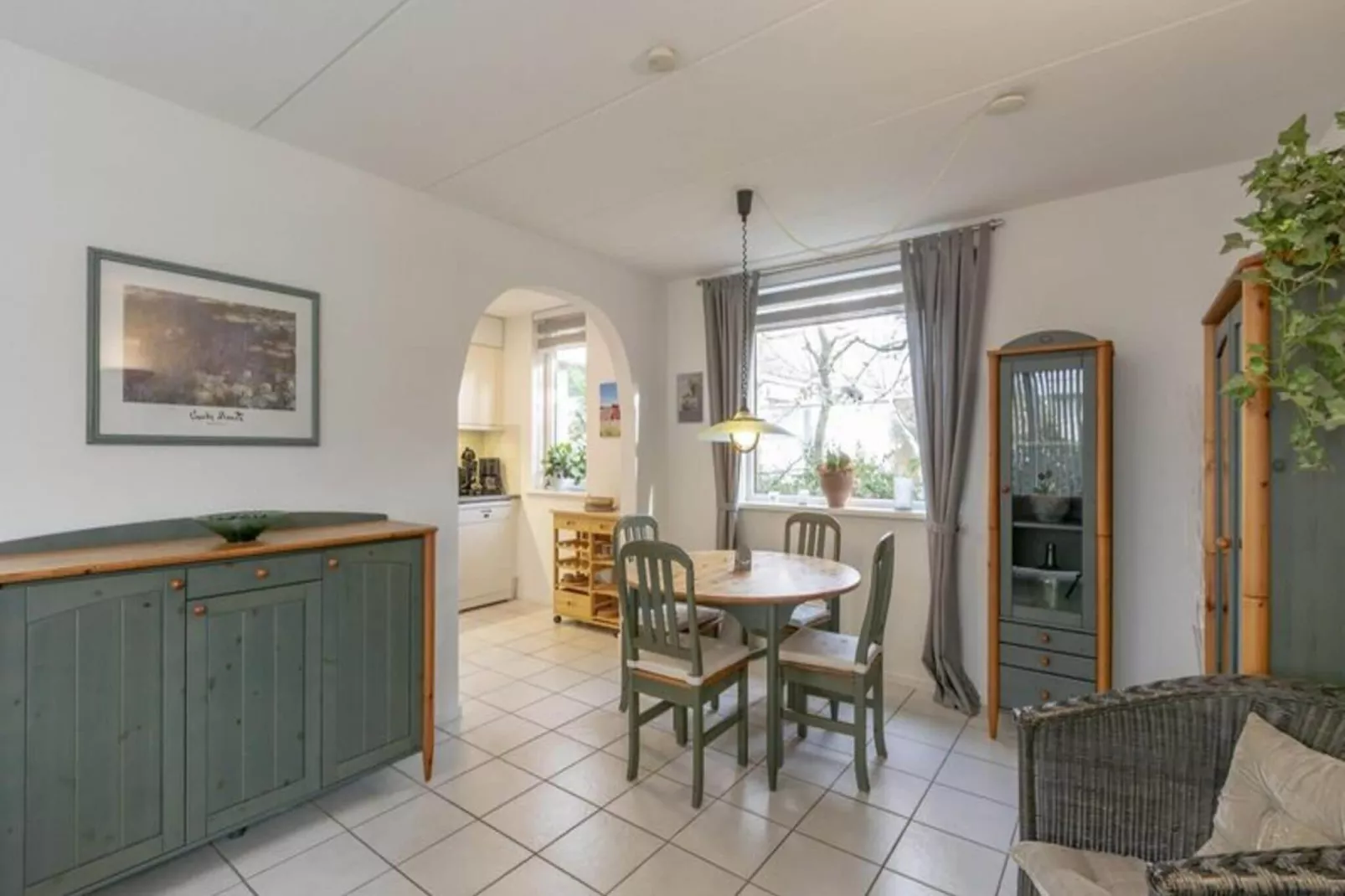 Campanula 39-Living room