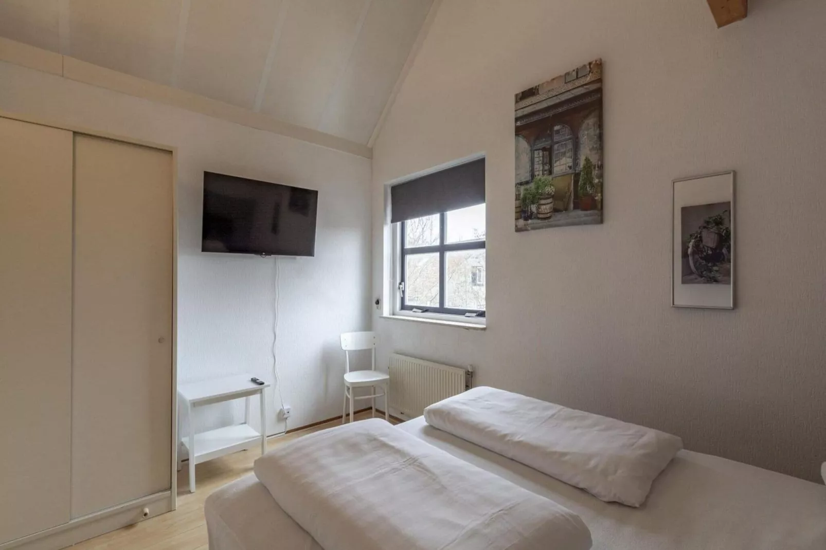 Ooghduyne 75-Bedroom