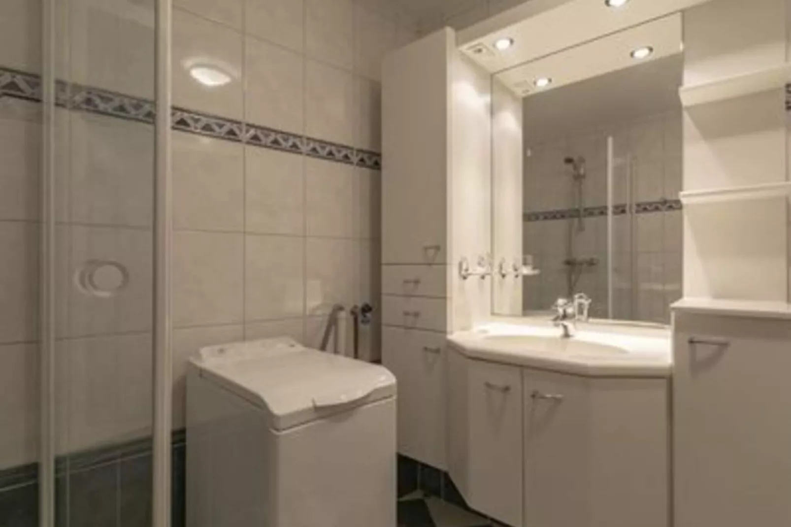 Wijde Blick 208-Bathroom