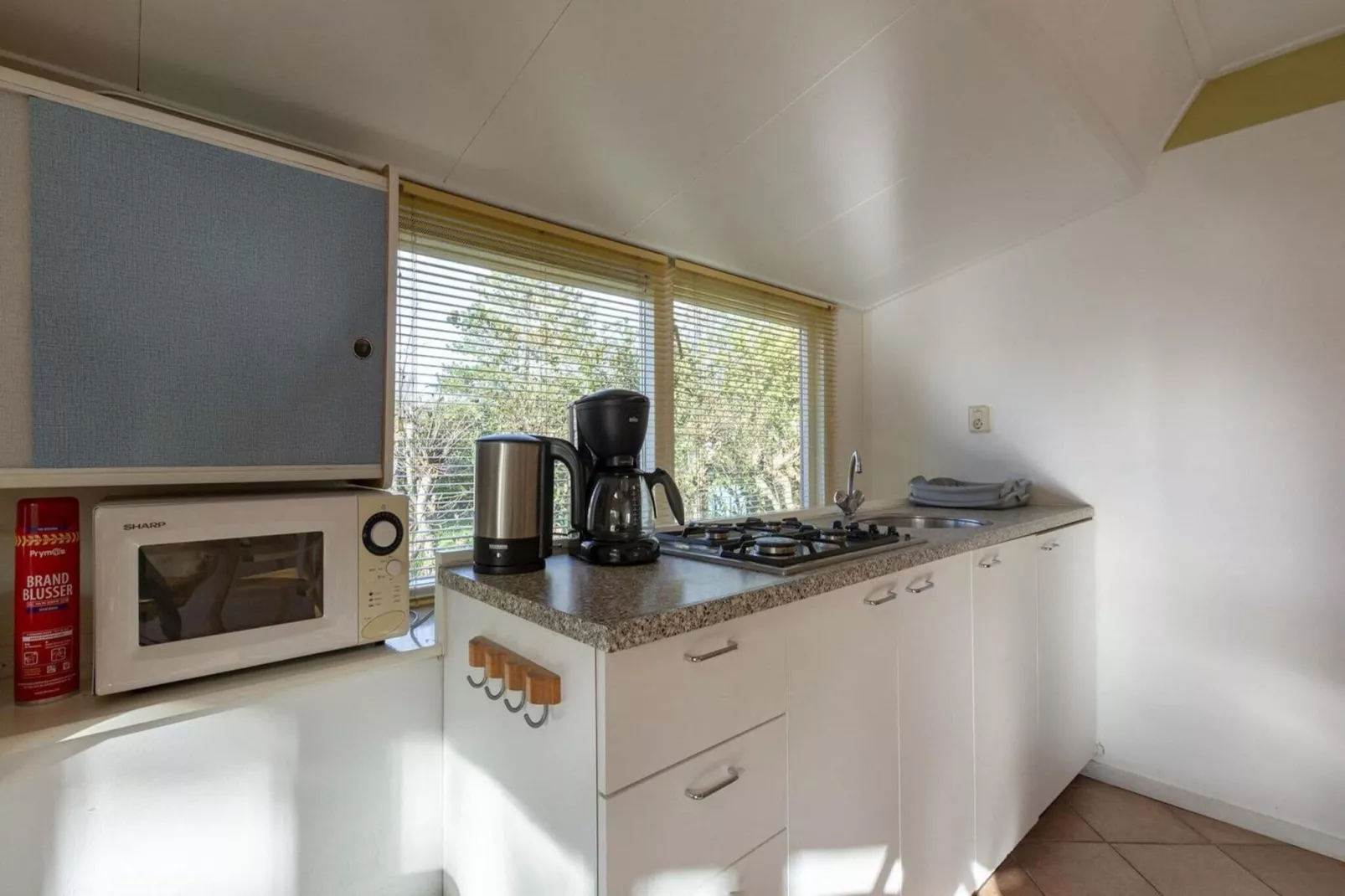Sandepark 93-Kitchen