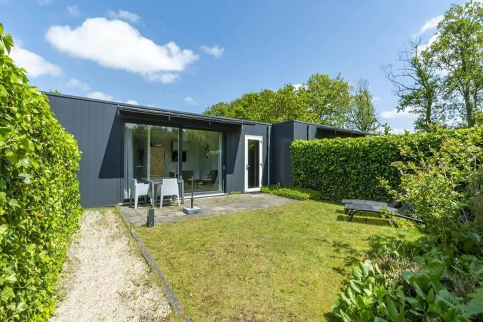 Strandhuis Uitwaayer-Jardin d'été