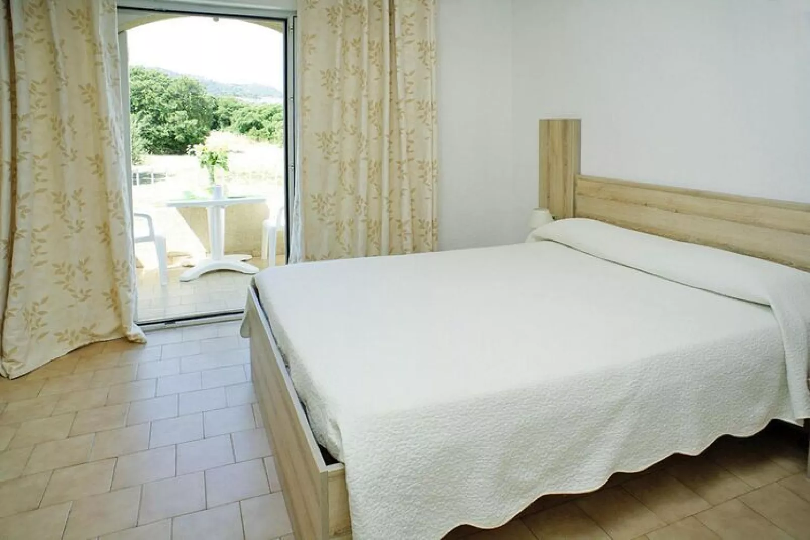 Apartments Motel Le Vieux Moulin Ile Rousse // Studio 2 pers-Bedroom