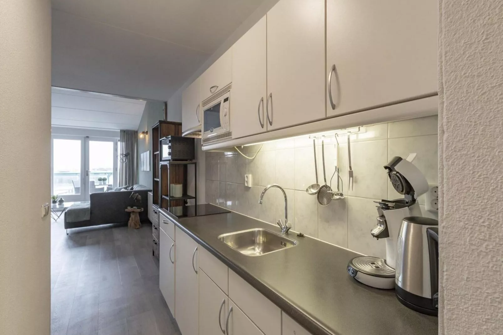 Strandslag 203-Kitchen