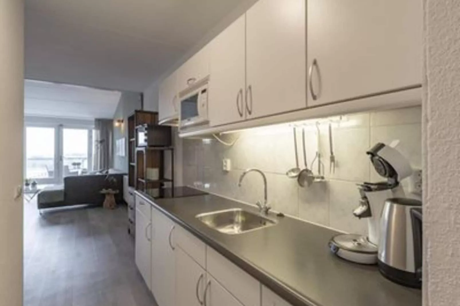 Strandslag 203-Kitchen