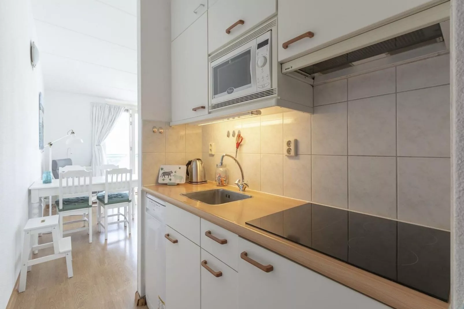 Strandslag 215-Kitchen