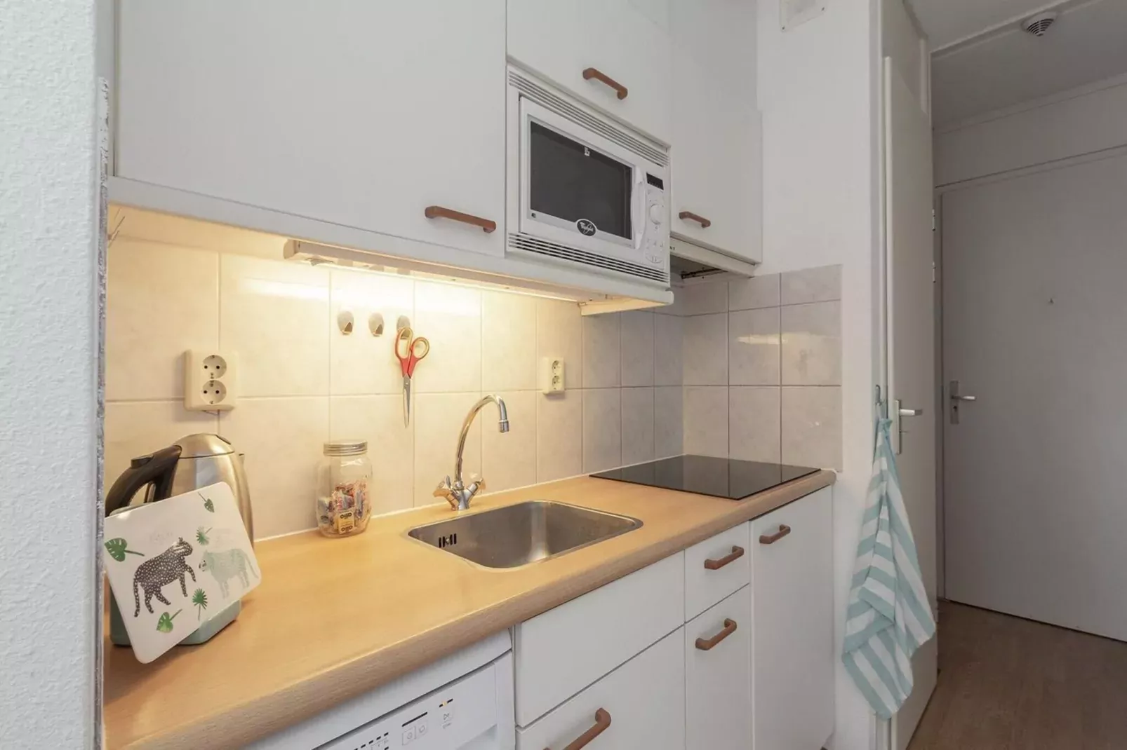 Strandslag 215-Kitchen