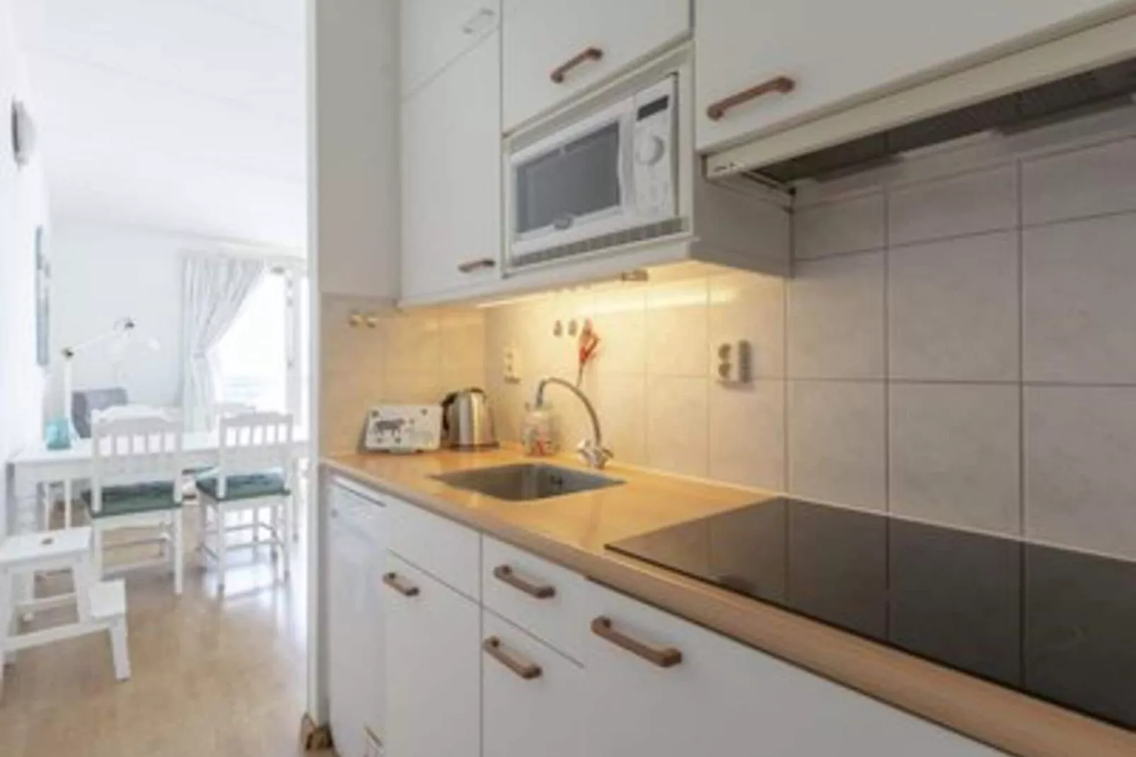 Strandslag 215-Kitchen