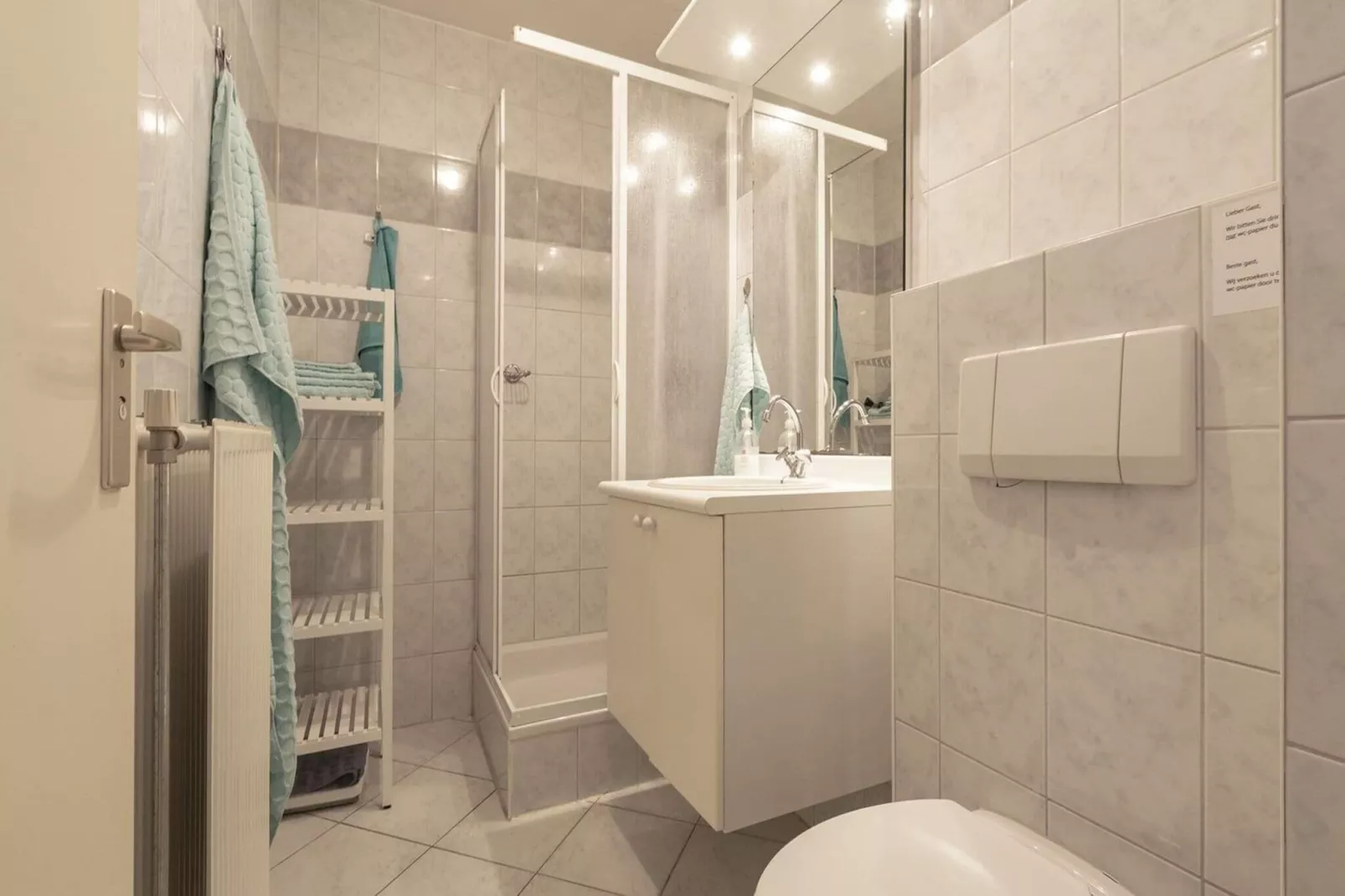 Strandslag 215-Bathroom
