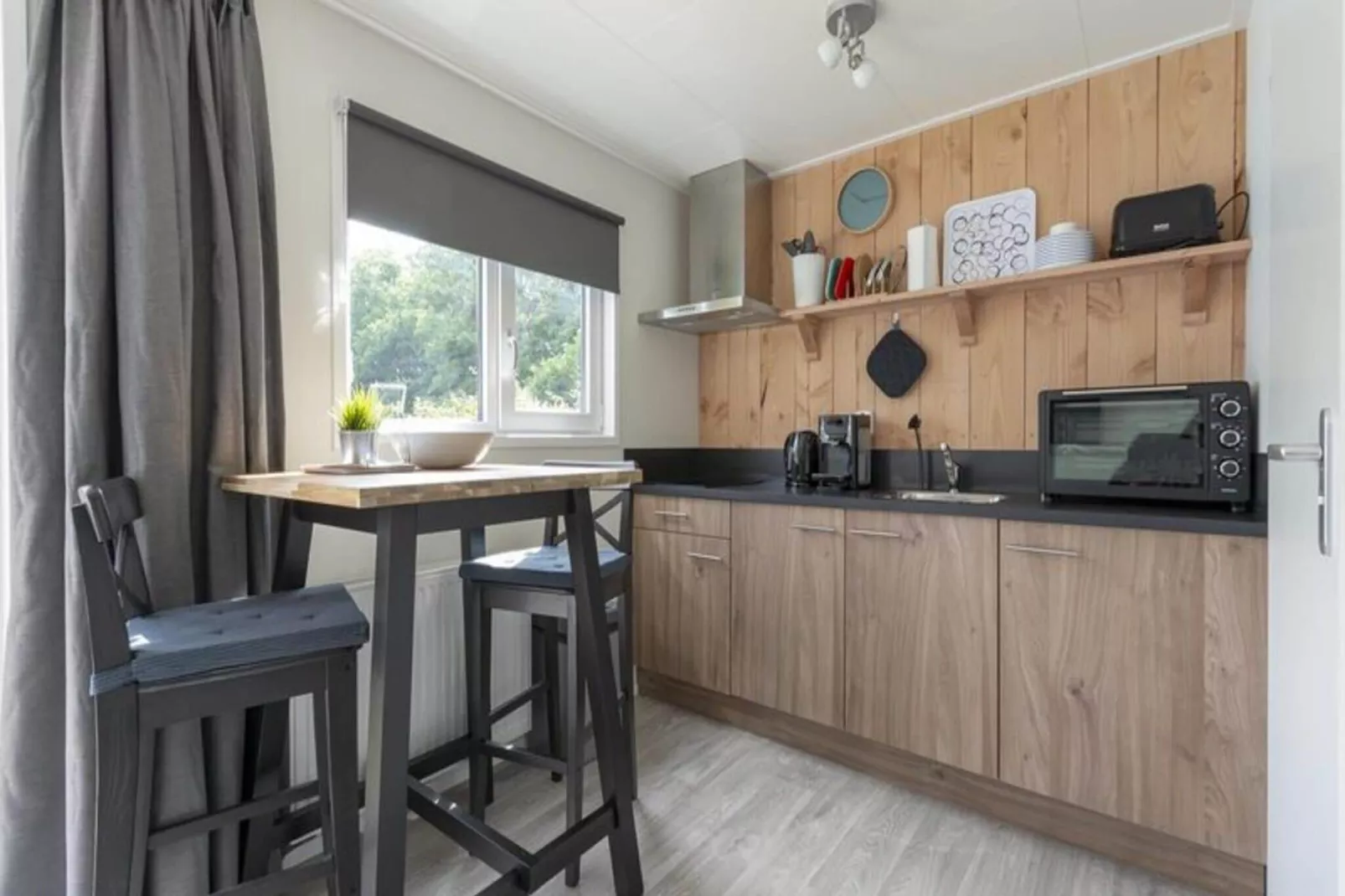 Beach Studio Texel-Kitchen