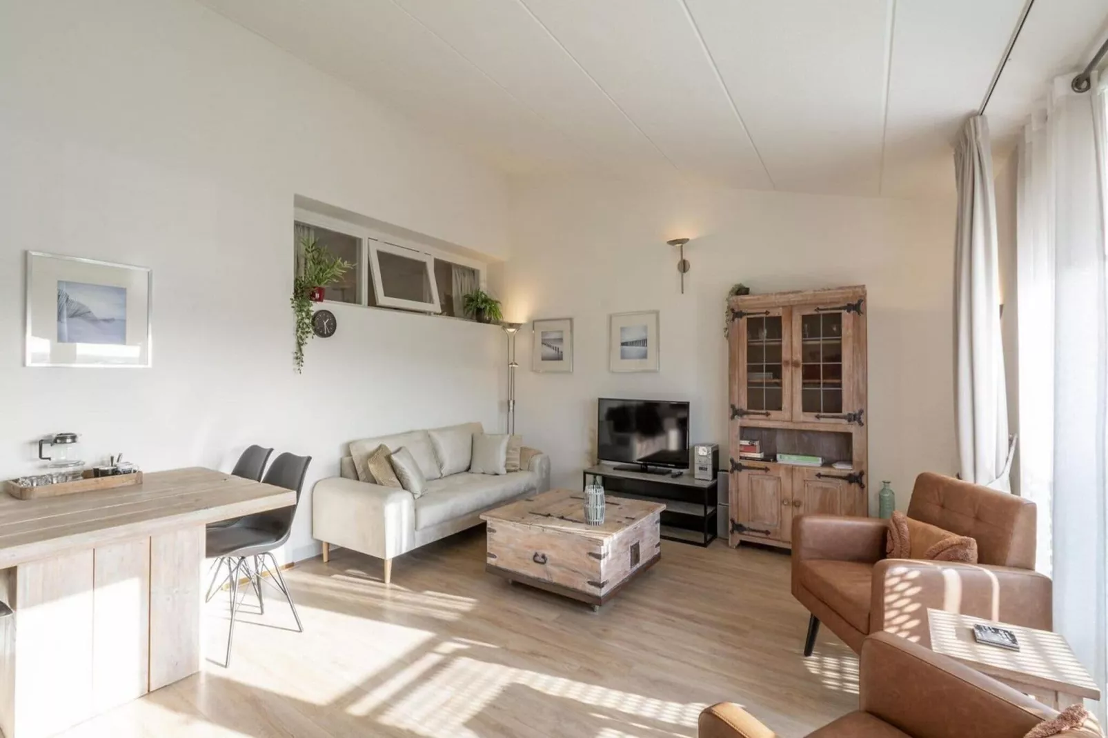 Strandslag 217-Living room