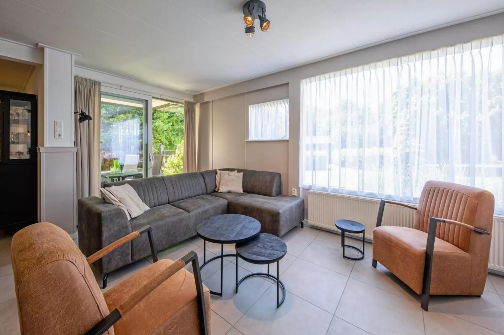 Strandhuys Oester-Living room