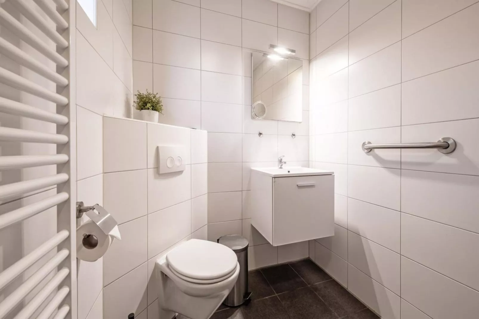 Strandhuys Oester-Bathroom