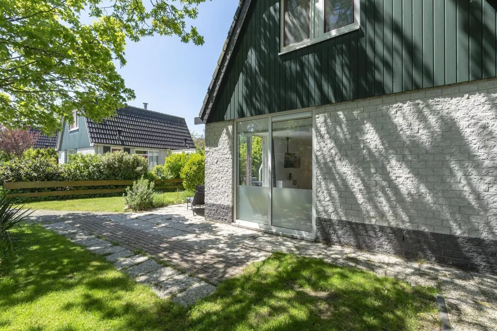 Campanula 52-Exterior summer