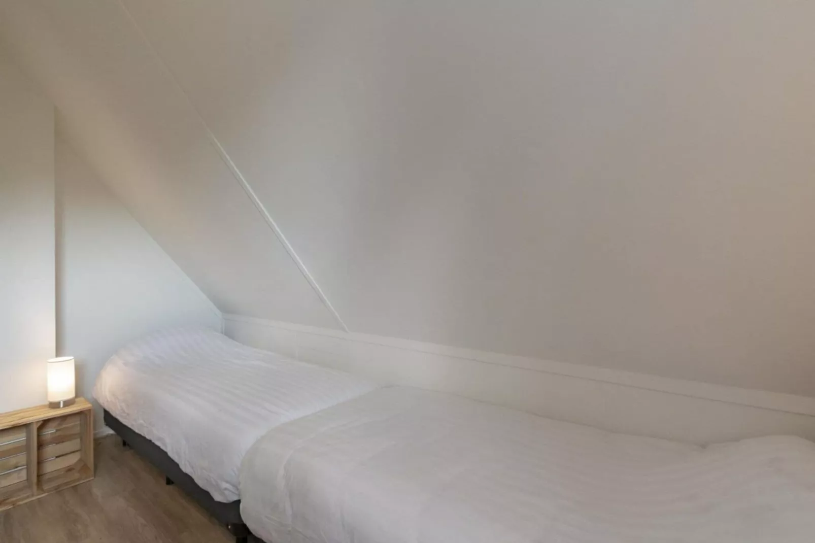 Duynopgangh 16-Bedroom
