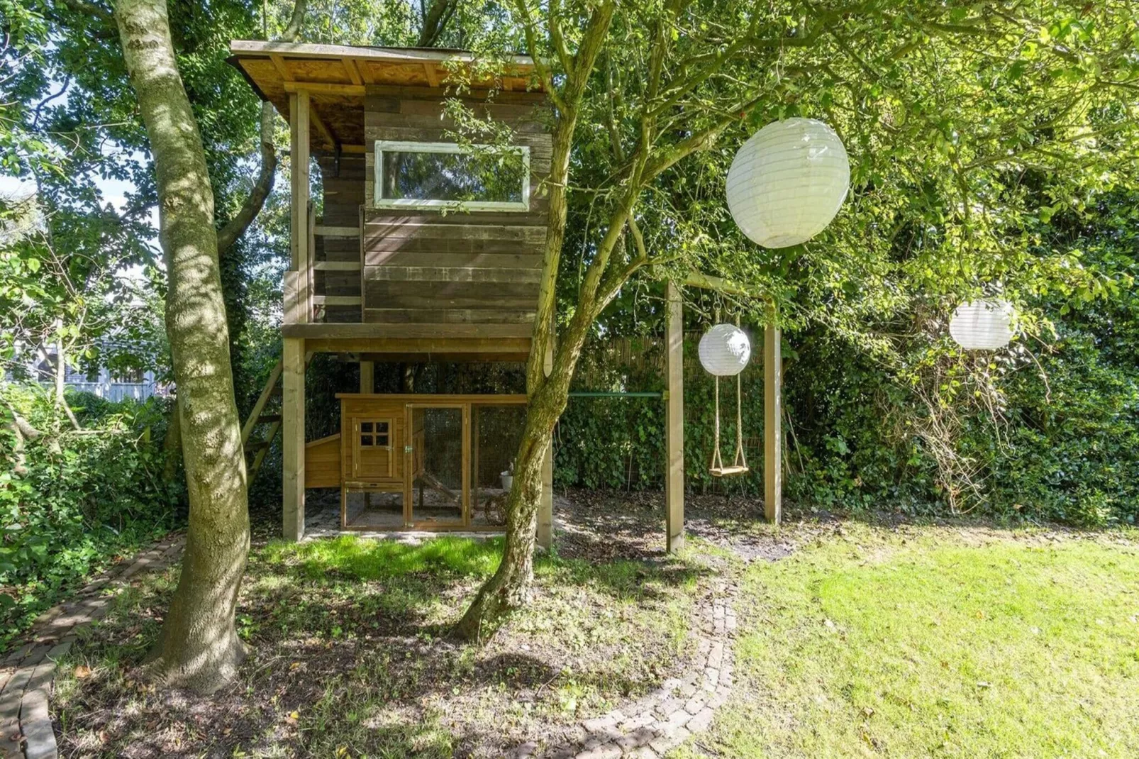 Eureka 109-Exterior summer