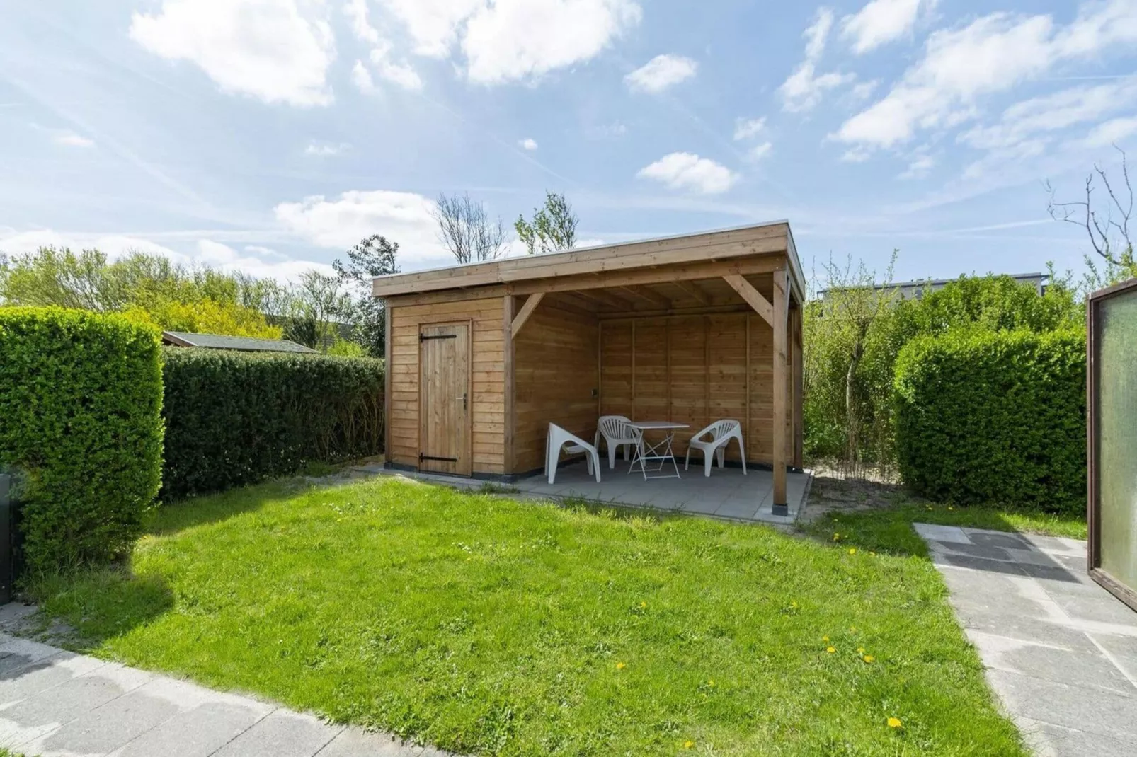De Blenck 49-View summer