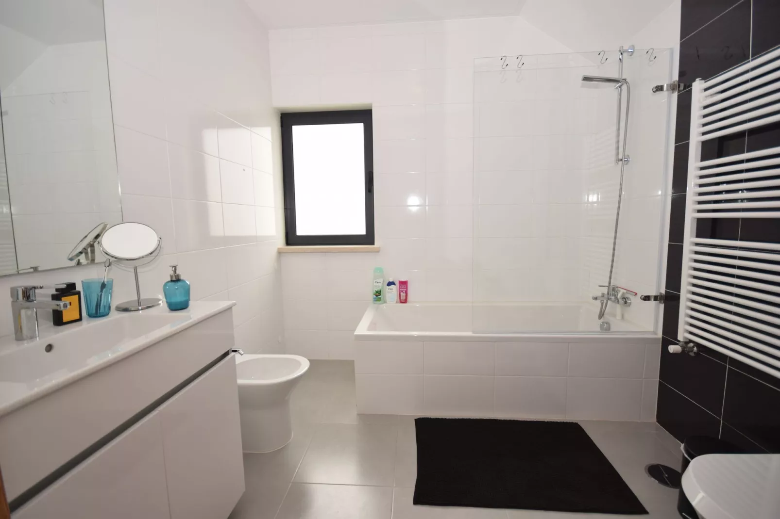 Casa Rozie-Bathroom