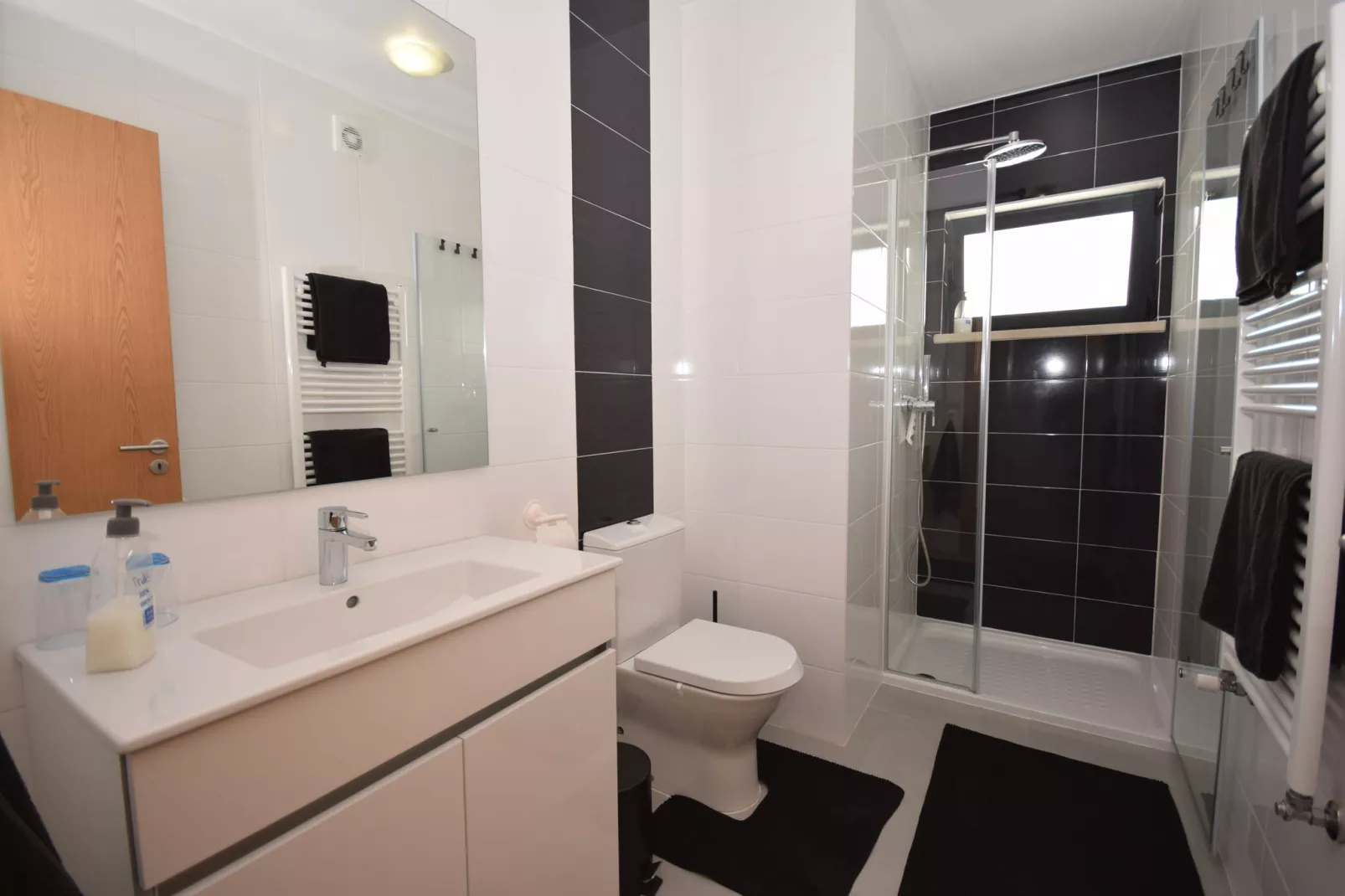Casa Rozie-Bathroom