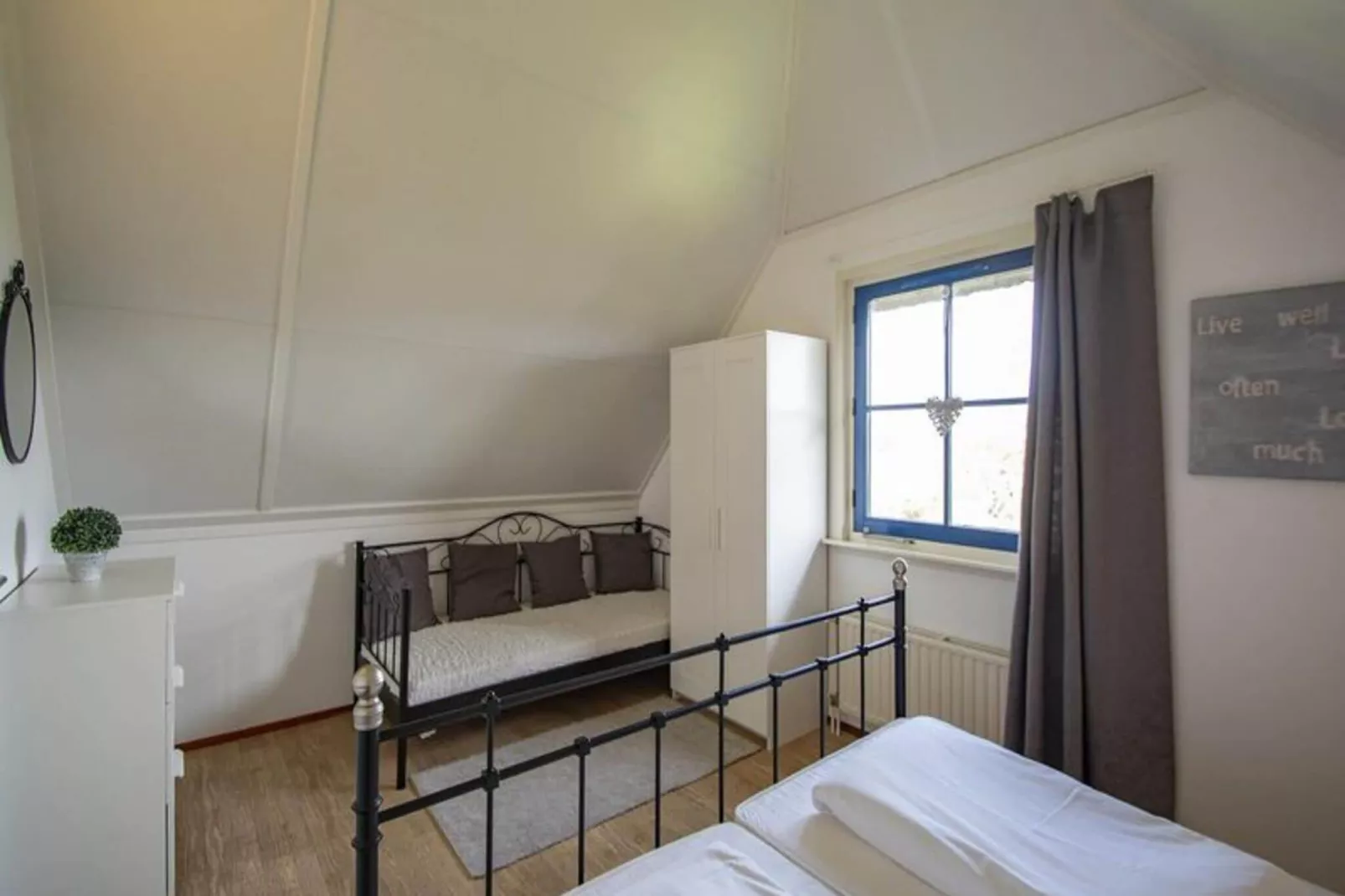 De Buitenplaats 100-Bedroom
